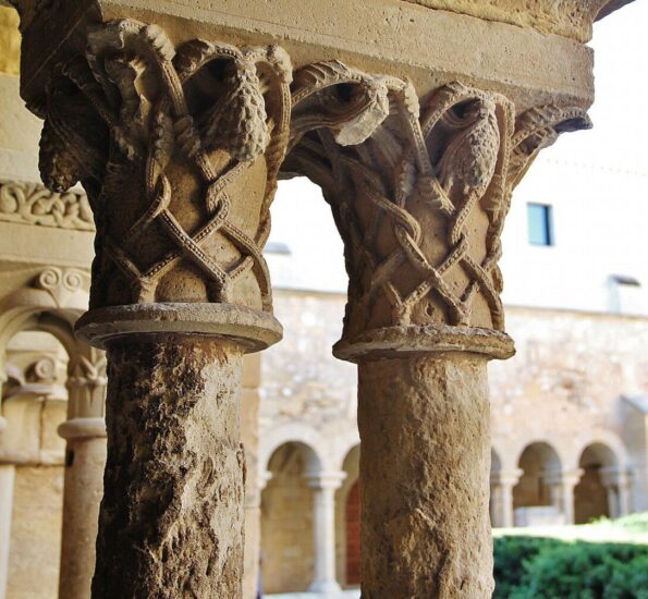 Claustro del monasterio Vallbona de las Monjas en Lleida