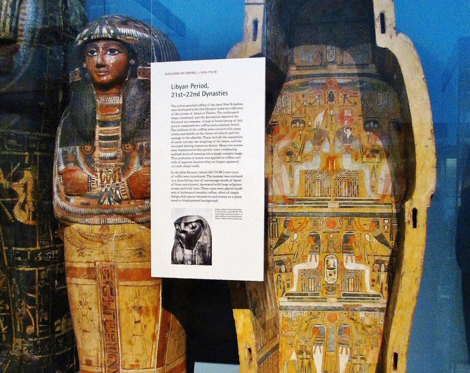 Sarcofage ale mumiilor egiptene la British Museum din Londra