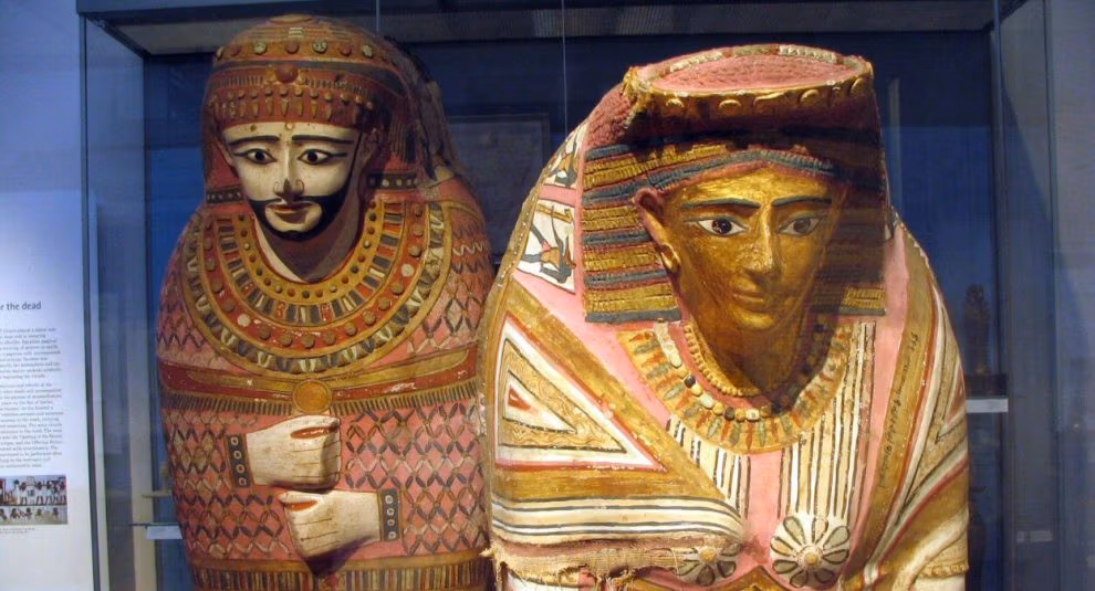 Sarcofage ale mumiilor egiptene la British Museum din Londra