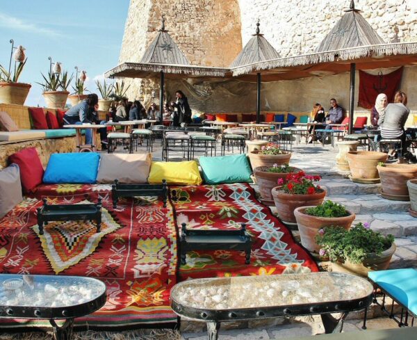 Terraza del Café Sidi Bouhdid en la medina de Hammamet