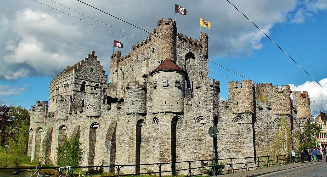 Cómo visitar castillo Condes de Flandes en Gante: horarios, precios | Guías  Viajar