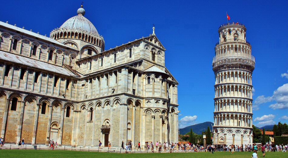 Duomo y Torre de Pisa en Toscana