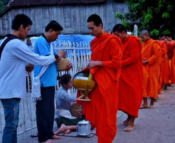 Monjes en Laos