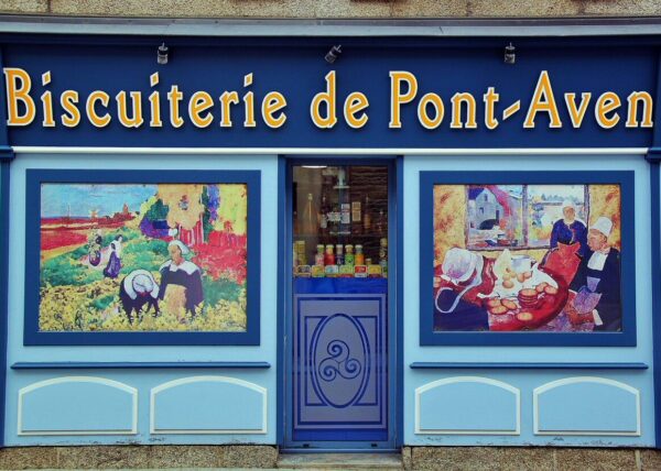 Tienda de gastronomía bretona en Pont Aven en Bretaña