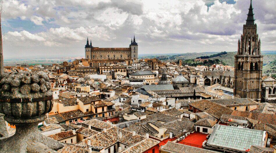 Vistas panorámicas de Toledo desde el campanario de la iglesia de los Jesuitas