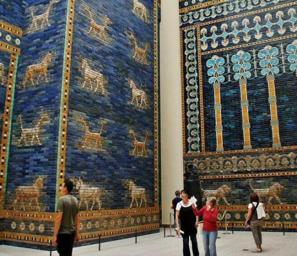 Puerta de Ishtar de Babilonia en el Museo Pergamo de Berlín