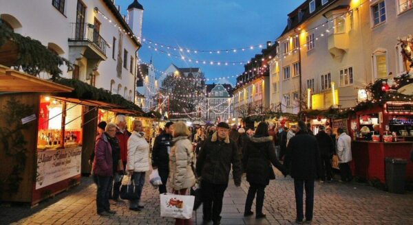 Mercadillo navideño de Kempten en Baviera al sur de Alemania