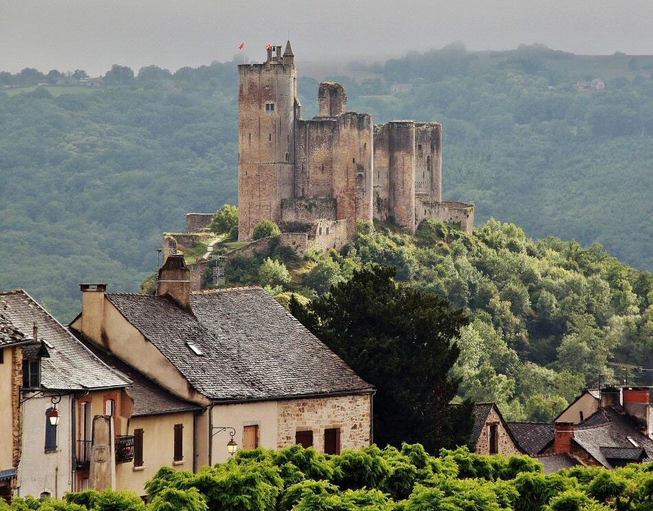 Castillo de Najac en Occitania en Francia