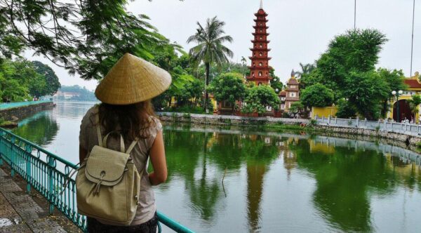 Pagoda de Tran Quoc en Hanoi en Vietnam