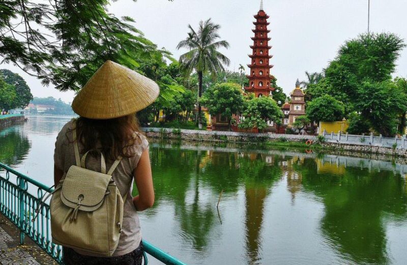 Pagoda de Tran Quoc en Hanoi en Vietnam
