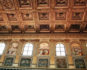 Techo artesonado de la Basílica Santa María la Mayor en Roma