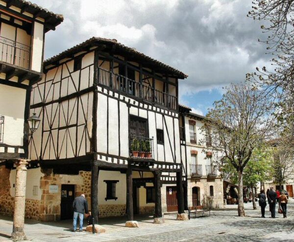 Casa tradicional castellana de Doña Sancha en Covarrubias en Burgos