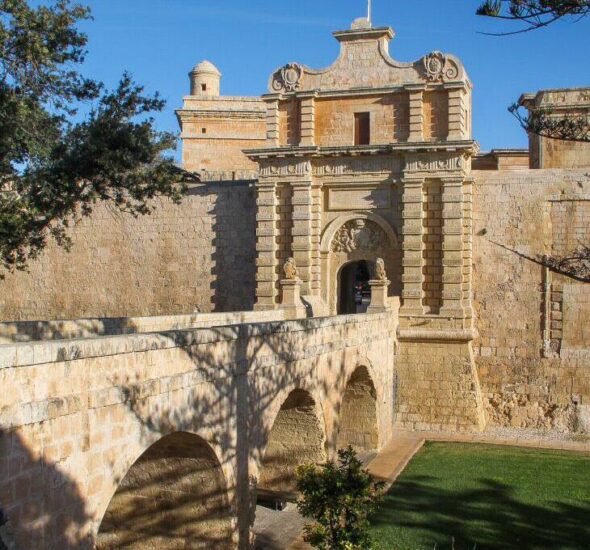 Puerta de entrada a Mdina en Malta
