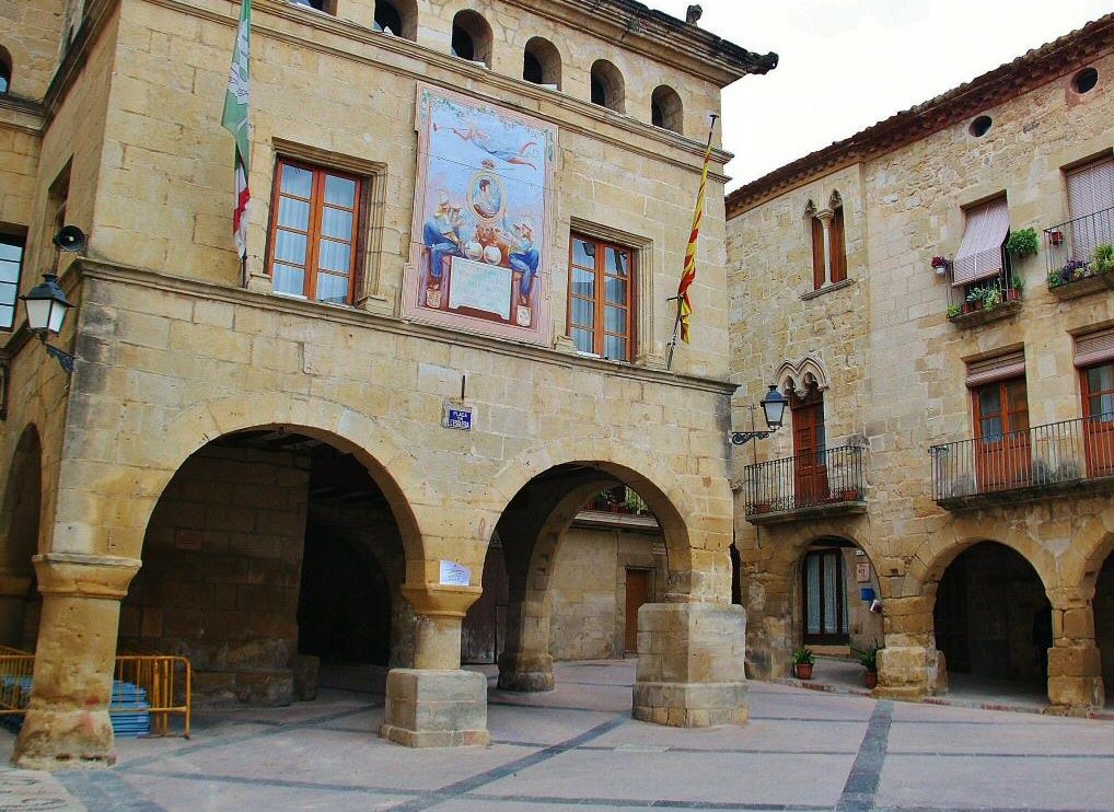 Plaza de la Iglesia en Horta de San Juan en Tarragona