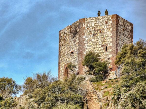 Torre del Homenaje del castillo de Monfragüe en Extremadura