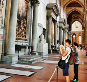 Monumentos funerarios en la iglesia de la Santa Croce de Florencia
