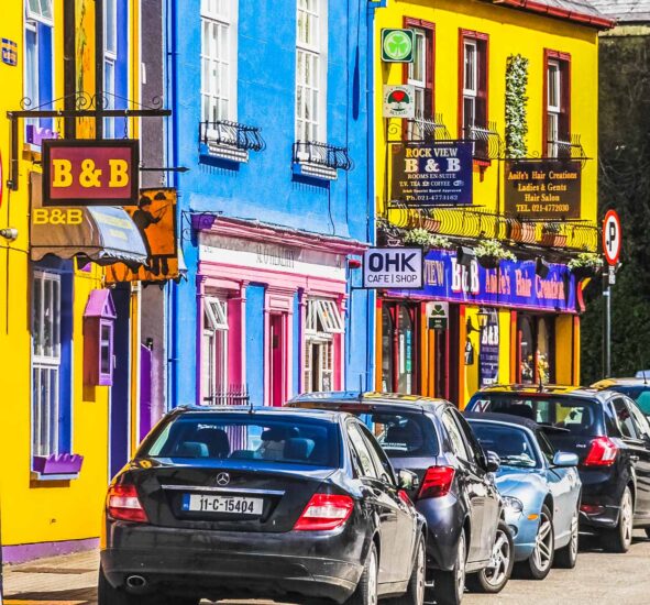 Casas de colores en Kinsale cerca de Cork al sur de Irlanda