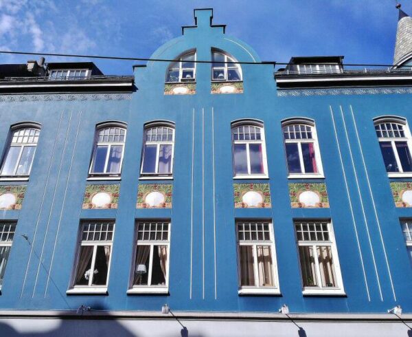Edificio art noveau en Alesund en Fiordos de Noruega