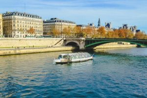 Crucero por el río Sena en París
