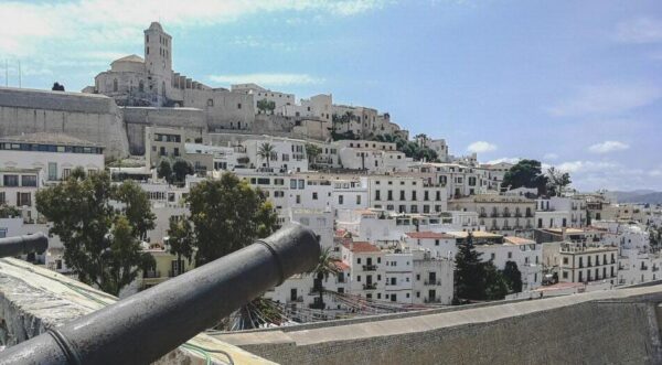 Dalt Vila, casco histórico de la ciudad de Ibiza en Baleares