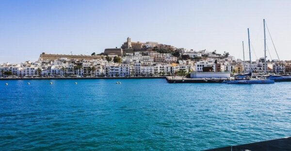 Vistas panorámicas de la ciudad de Ibiza