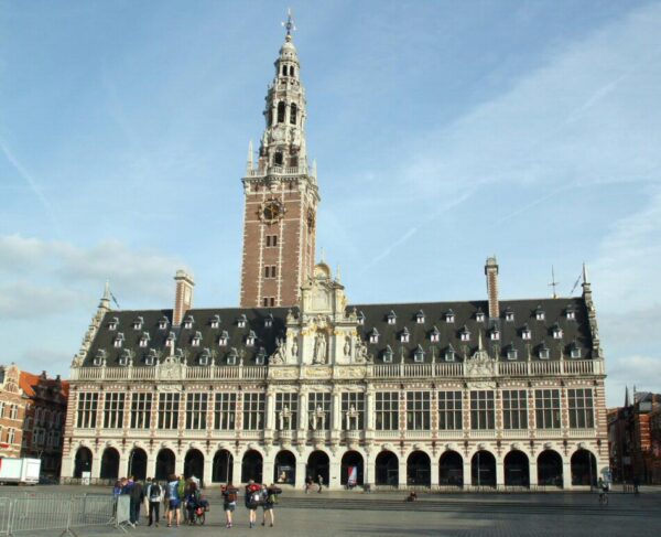 Biblioteca Universitaria de Lovaina en Flandes en Bélgica