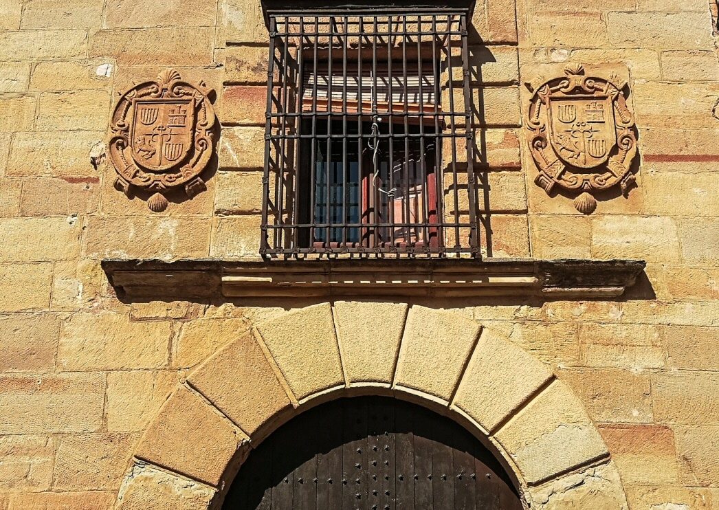 Fachada de casa palaciega en Villanueva de los Infantes