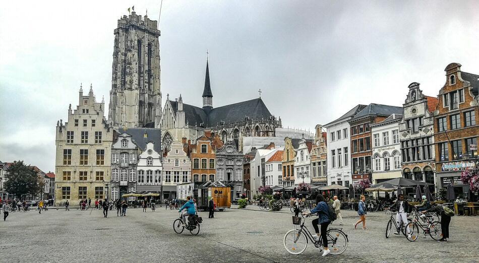 Plaza Grande de Malinas en Flandes en Bélgica