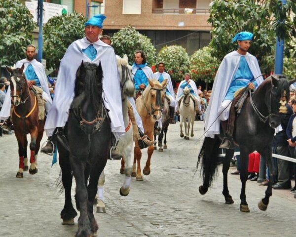 Gran Desfile Cortejo de Mondas en Talavera de la Reina