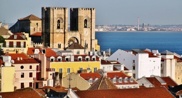 Catedral Sé de Lisboa en el barrio de Alfama