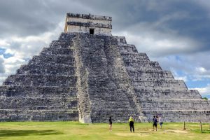 Gran Pirámide en Chichén Itzá en Yucatán de México