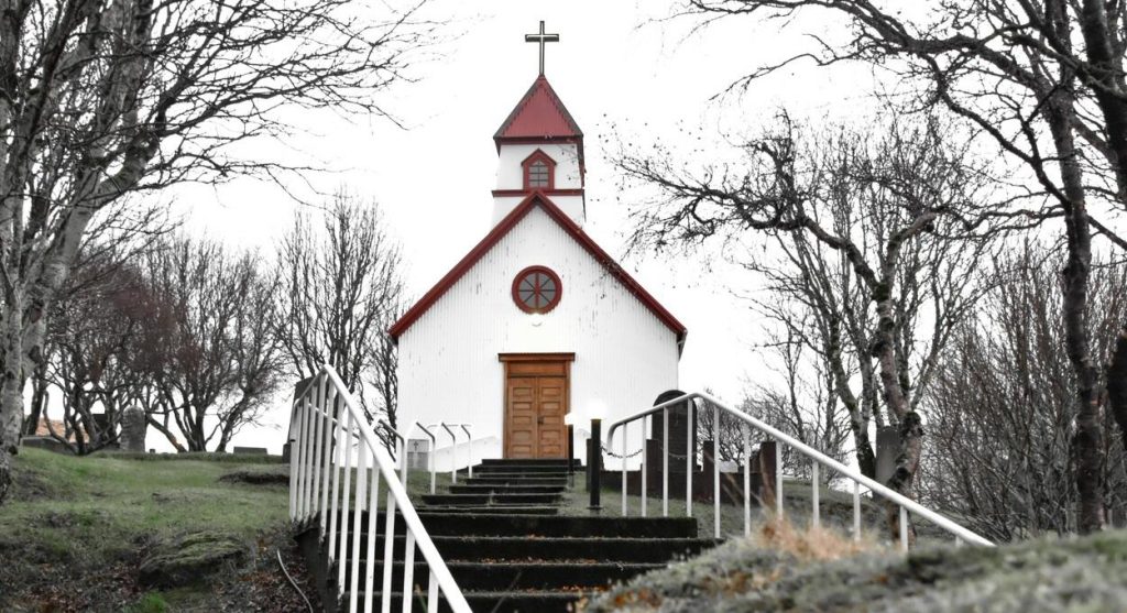 Iglesia tradicional en Islandia