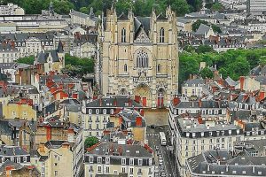Vista panorámica de Nantes desde la Torre de Bretaña