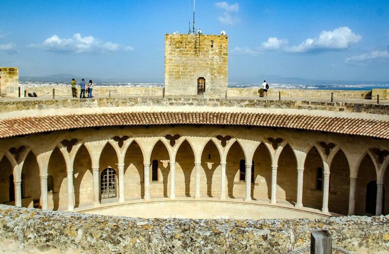 Castillo de Bellver en la ciudad de Palma en Mallorca