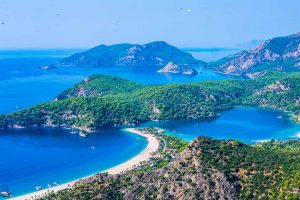 Paisajes de Ölüdeniz en la costa Licia de Turquía