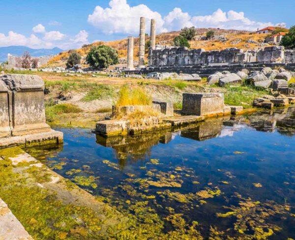 Restos del antiguo santuario licio de Letoon en Turquía