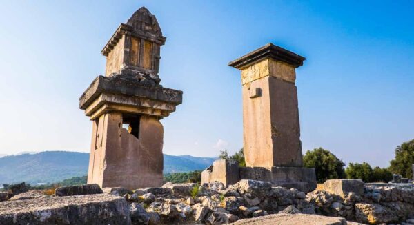 Restos de la antigua ciudad licia de Xanthos en Turquía