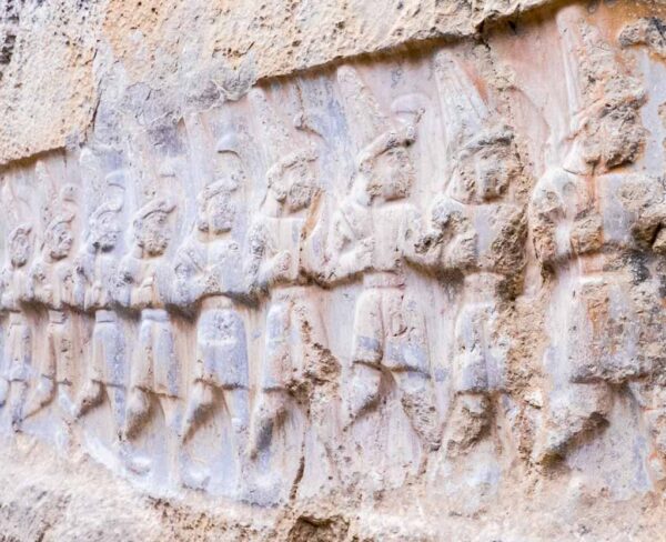 Türkiiako Yazilikaya lurpeko zaindariak