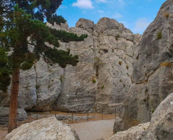 Yazilikaya galeria A Turkian