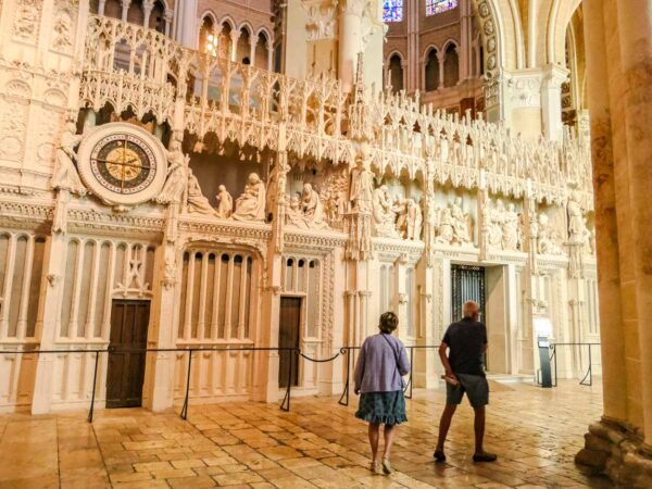 Transcoro en la Catedral gótica de Chartres en Francia