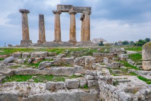Antigua Corinto en Peloponeso en Grecia