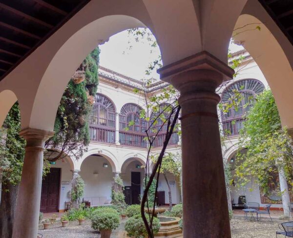 Ex convento de San Francisco en La Alhambra de Granada