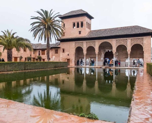 Jardines de El Partal en La Alhambra de Granada