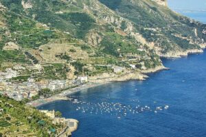 Vistas panorámicas de la Costa Amalfitana desde Ravello
