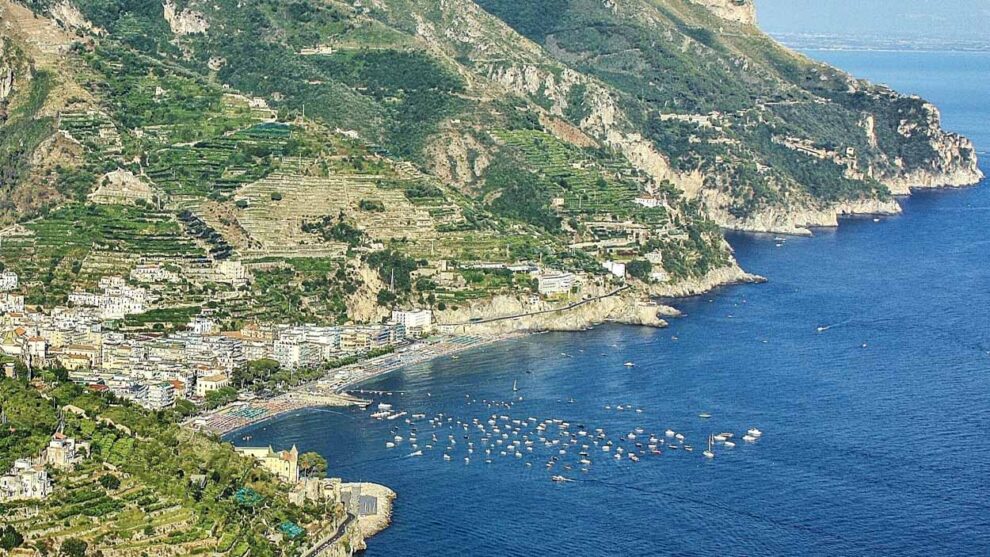 Vistas panorámicas de la Costa Amalfitana desde Ravello