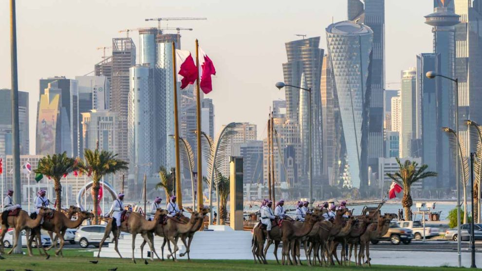 Guardia Real en La Corniche de Doha en Qatar