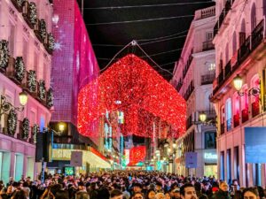 Luces de Navidad en la calle Preciados de Madrid
