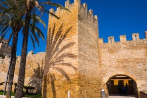 Muralla de Alcudia en Mallorca