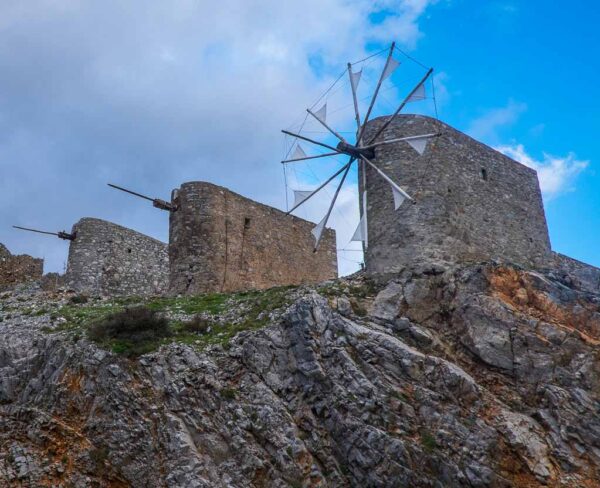 Molinos de viento en Lasithi en Creta