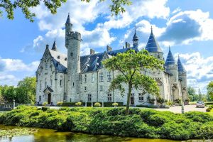 Castillo de Bornem en la región belga de Flandes